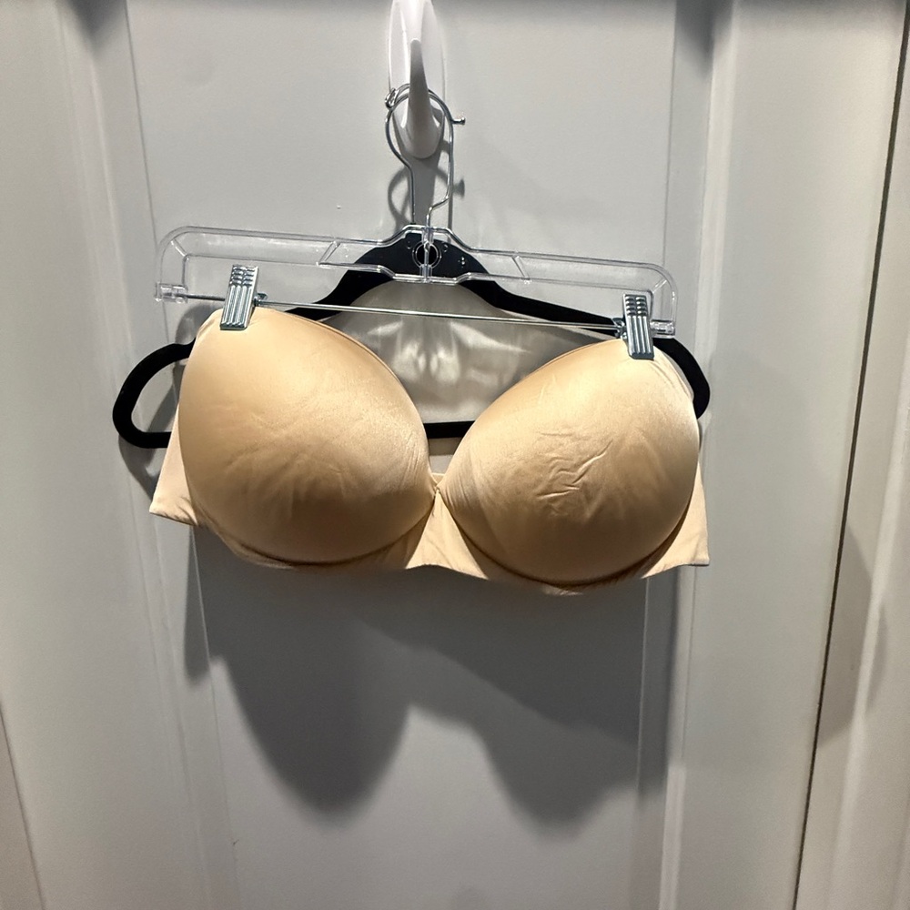 SKIMS Strapless Push up Bra